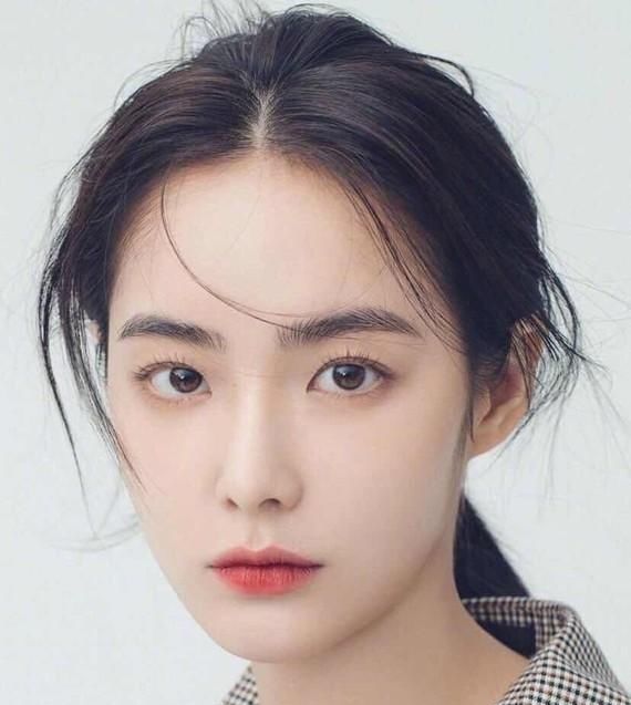 眉毛■韩国包装到底有多狠?看看吴亦凡、鹿晗、iu、林允儿便知道了!