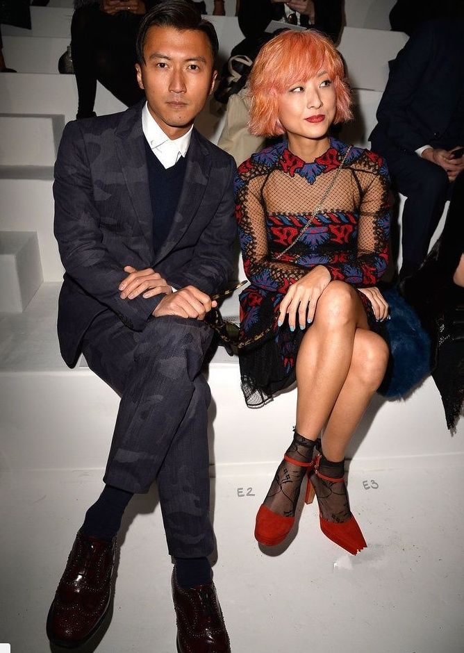 陈奕迅快管管你媳妇吧!徐濠萦现身活动,靴子当裤子穿了