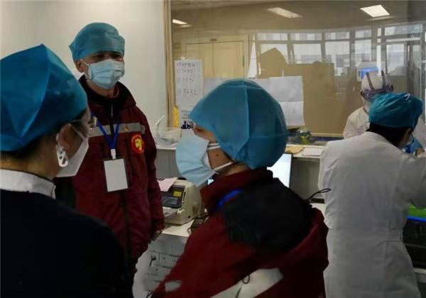  「医疗队员」黄冈来电：勿念，很忙！成立“湖南ICU”集中收治重