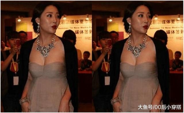 38岁殷桃出席活动尽显贵气感“微胖”身材穿抹胸裙更美上天境