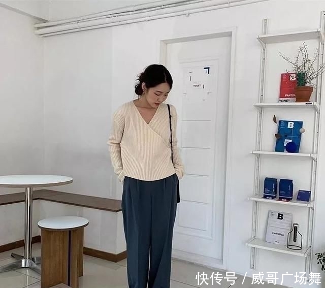 选择■一篇教你如何用同色系套装穿出3种风格，学会让穿搭少个大烦恼