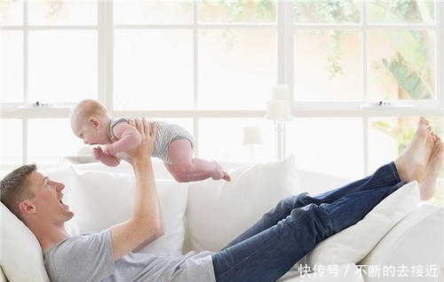 『奶爸』“不靠谱”奶爸又调皮了,女儿被吓惨,网友笑翻:上辈子的前任?