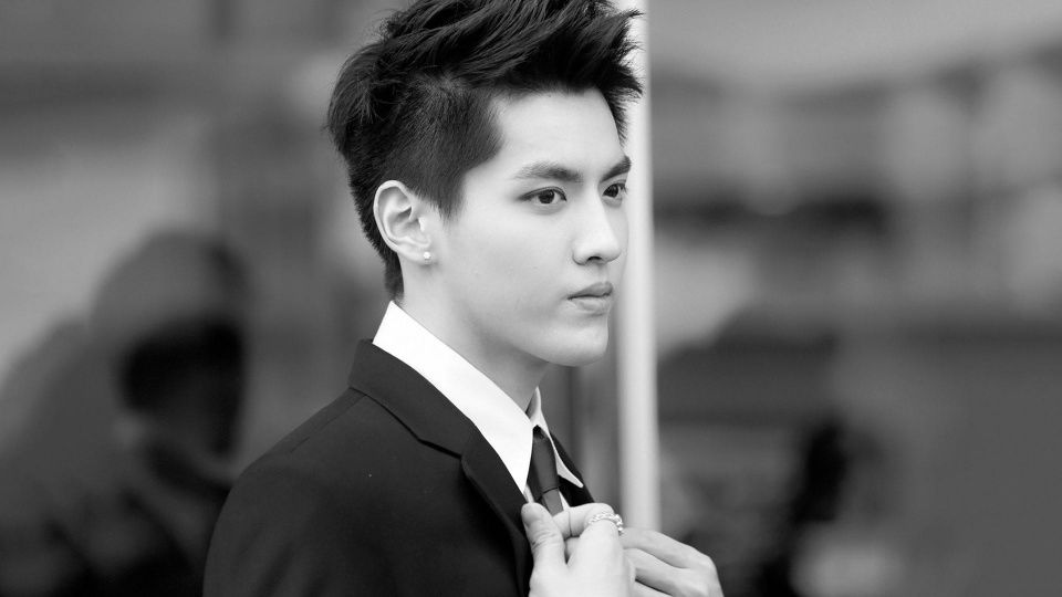 造谣吴亦凡被索赔55万，被告自曝家庭困难赔不起，吴亦凡:必须赔