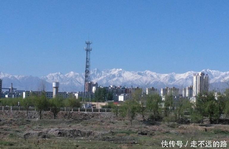 甘肃面积最大的城市，占甘肃总面积的42%，相当于江浙两省的总和