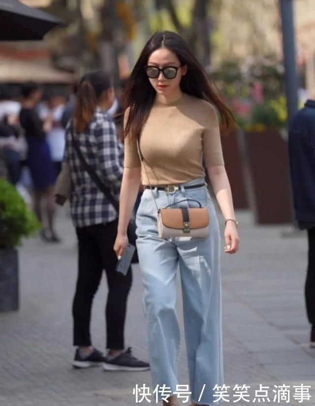  气质|牛仔裤时尚大气又很有淑女品味，帅气干练更显青春活力十足