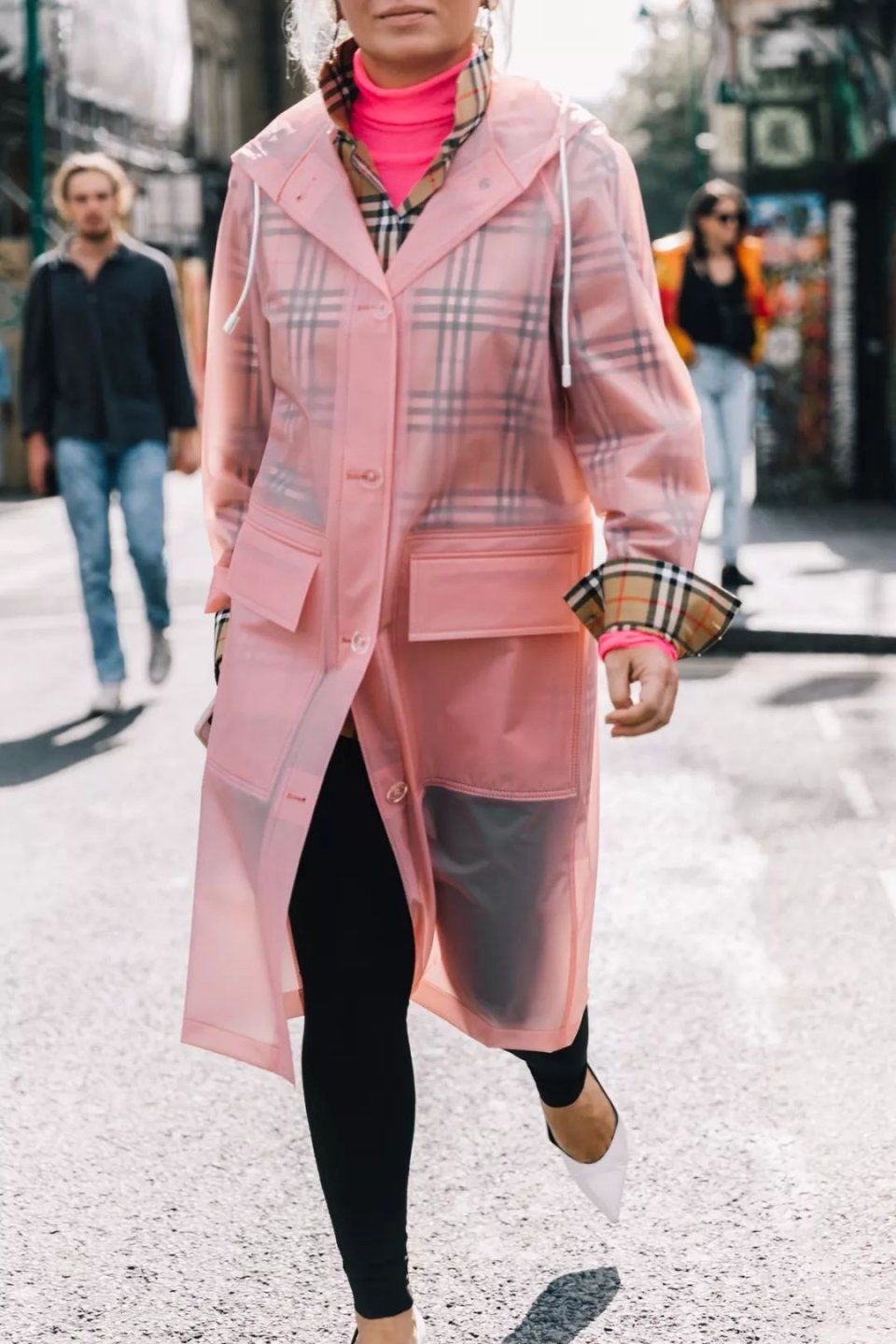 防雨防晒，夏天可以穿的时髦外套了解一下