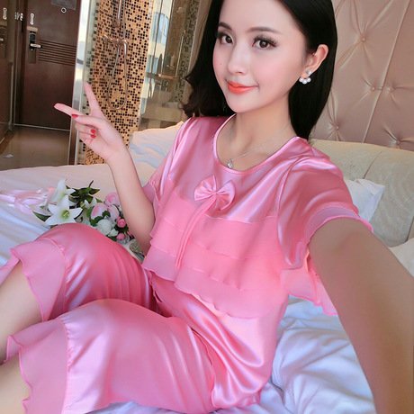 勾勒曲线不贵的睡裙，简直相见恨晚