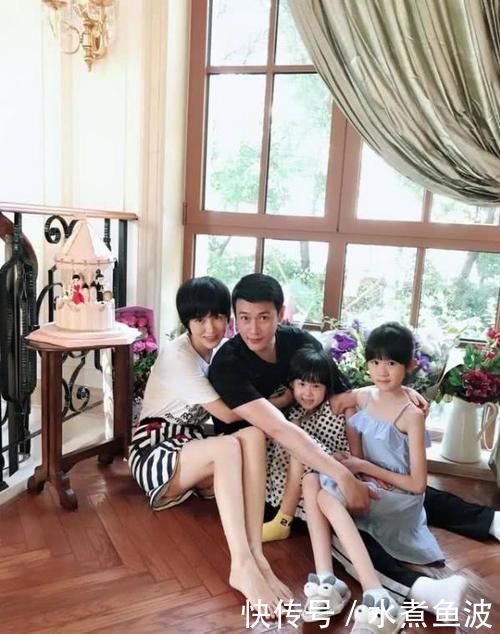 「细心」陆毅是隐形富豪,一个手机价值10万,老婆开400万限量版豪车