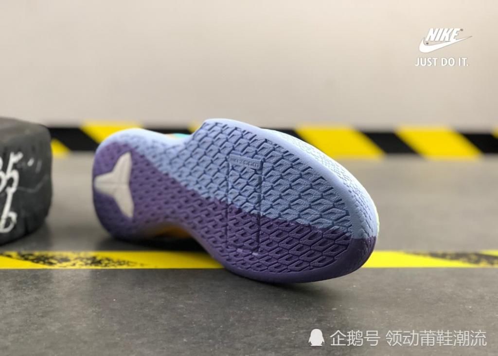  这双@打工是不可能打工的，要不然就穿不起这双鞋去撩妹！Kobe 章鱼哥