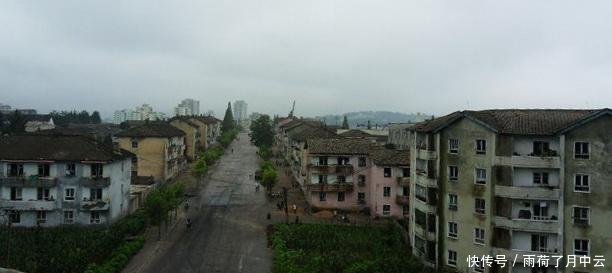 看看朝鲜的第二大城市，街头特别冷清，中国的游客最多