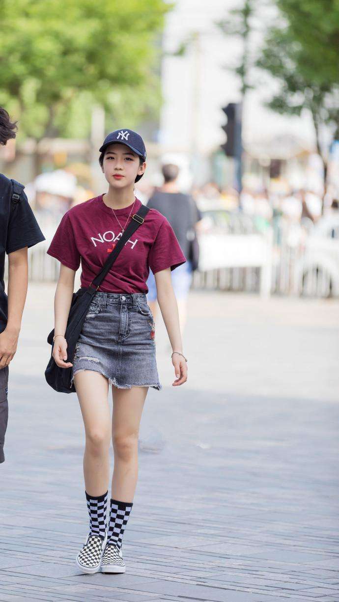 北京街拍, 身材好的女生这么搭, 轻松显出性感身姿, 让人一见难忘