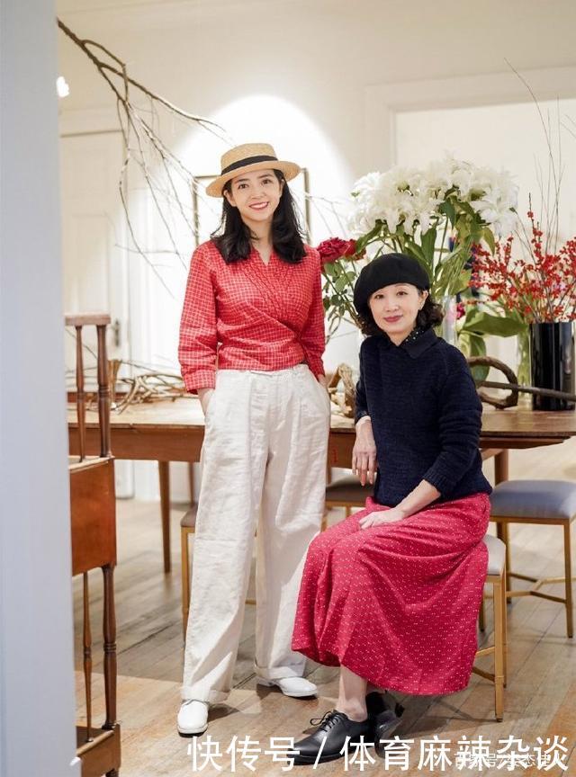  『瞧瞧』过了50岁的女人少穿打底裤，瞧瞧三木妈妈的时尚穿搭，减龄又优雅