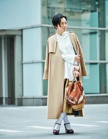 『伊藤真知』他们的基础款也不一般 每一件都能穿很多年