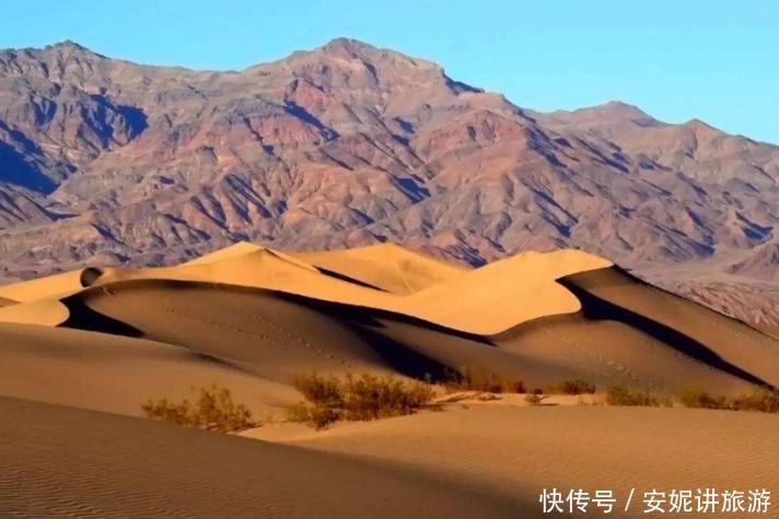 世界上最有特点的城市,400多年没下过雨,整座城市没有一棵树木