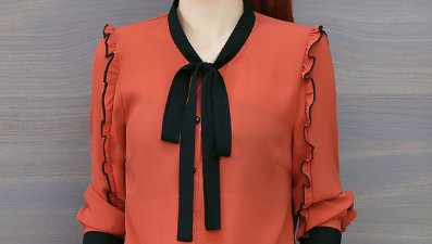 太美了!比真丝还时髦的秋衫，44岁表姐买5件，看得我一愣一愣