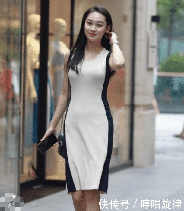  条连衣裙：街拍：一条简单的连衣裙，都能穿出属于自己的独特气质！