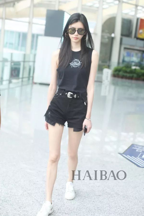 秘籍| 明星都在炫腹秀美腿，但怎么露才更高级?【海报街拍】