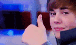 看热闹 | 这些人跑到黄浦江边比谁钻石大，你猜比伯嫂的排第几?