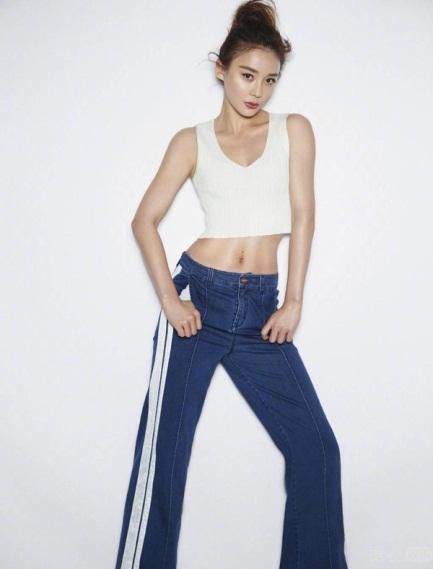 6位“露脐装”女星，杨颖亮眼、佟丽娅酷炫，张雪迎赢了