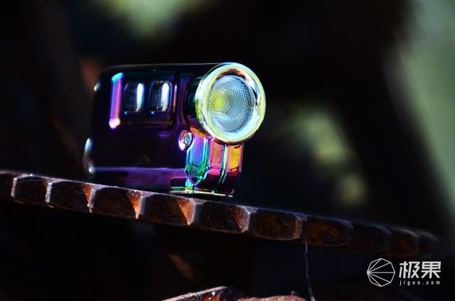 NITECORE TINI 炫彩钥匙灯上手,外表酷炫 无惧黑暗