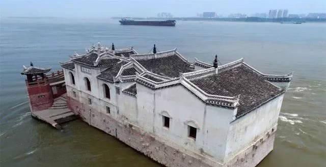 我国长江上最神秘建筑，700年历史，为什么要修在这里？