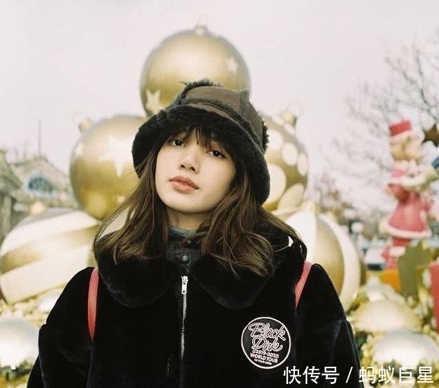 『气质』BLACKPINK的Lisa也迷上这件温暖又可爱的气质外套