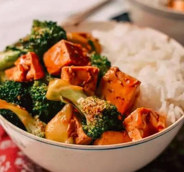 『做法』美食精选:核桃黑豆黑米黑芝麻粥,菌香仔兔,麻婆豆腐西兰花的做法