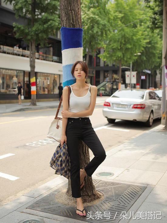 皮肤黄穿衣服好看?这几种穿搭绝对美!