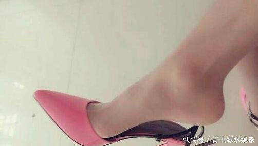 尖头细高跟鞋，走路姿势有气质，有着女人味！