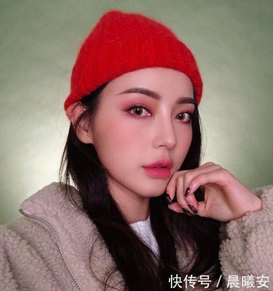 『公开』原来这个画法脸最小!6种修脸腮红画法公开,什么脸型都适合!