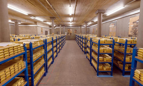 镜头下:势不可挡的“黄金潮”中国大妈你服吗