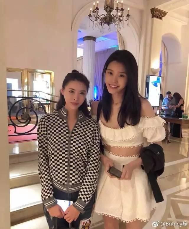 刘恺威杨幂被爆已离婚2年，疑似恋上金融圈白富美?