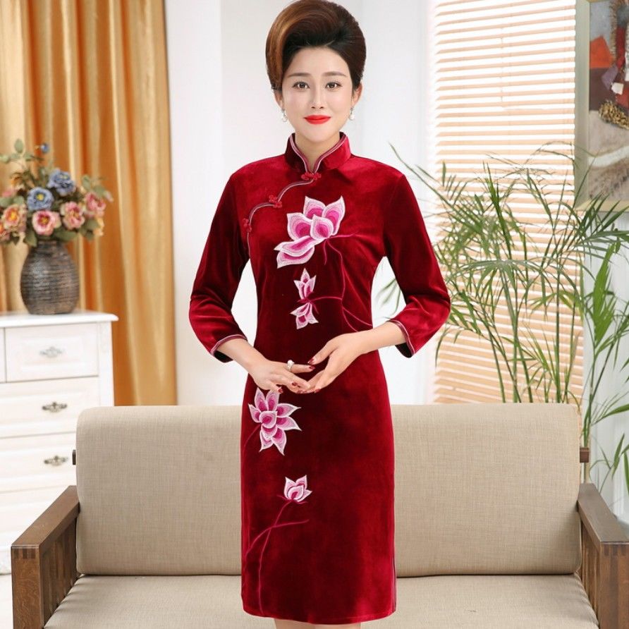 任秋风十里，也比不上穿旗袍的你