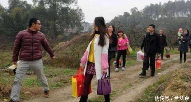 农村4大现象困扰很多家庭，农民既无奈又害怕，看看你们村有吗