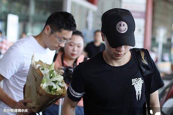 马龙退赛事件持续发酵，微博已作出声明，真相扑朔迷离