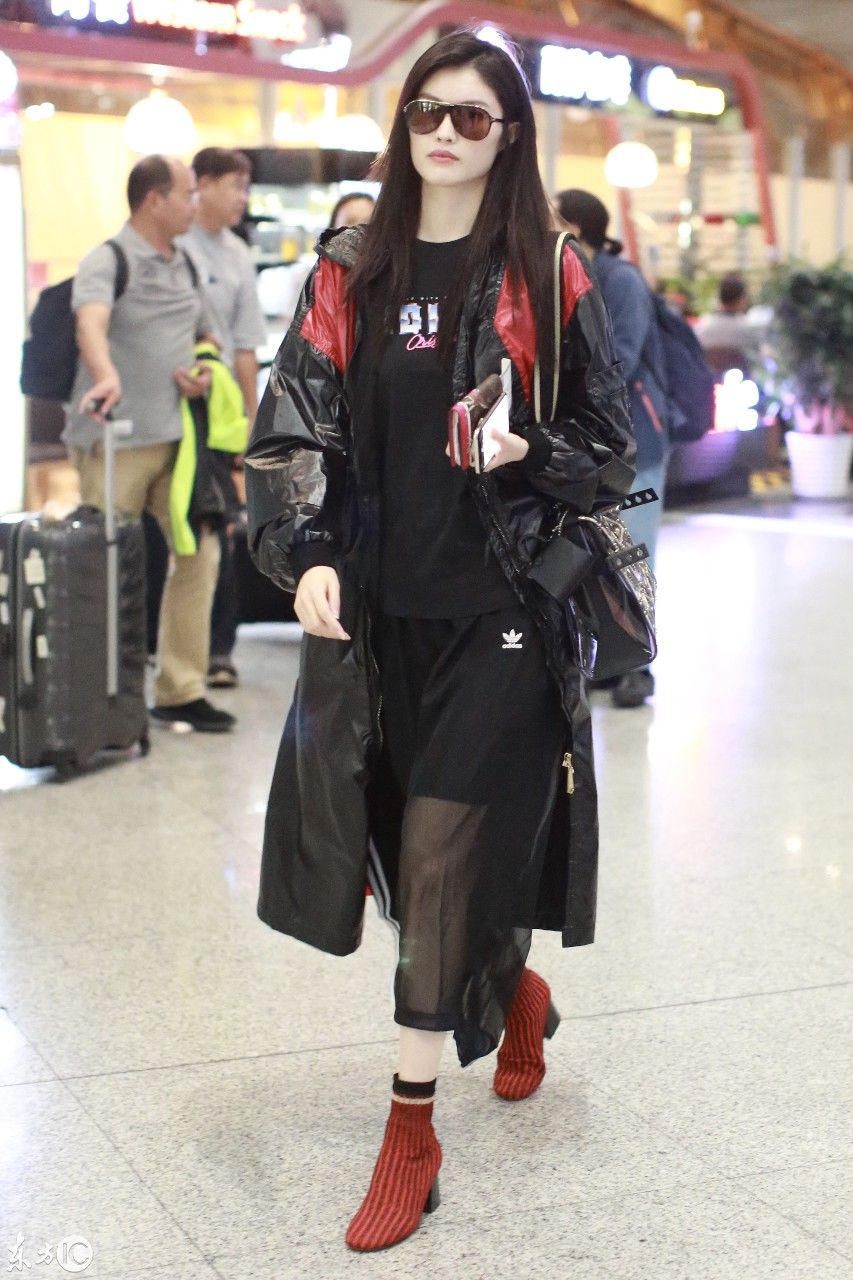 备受欧美时尚圈欢迎的中国超模--何穗