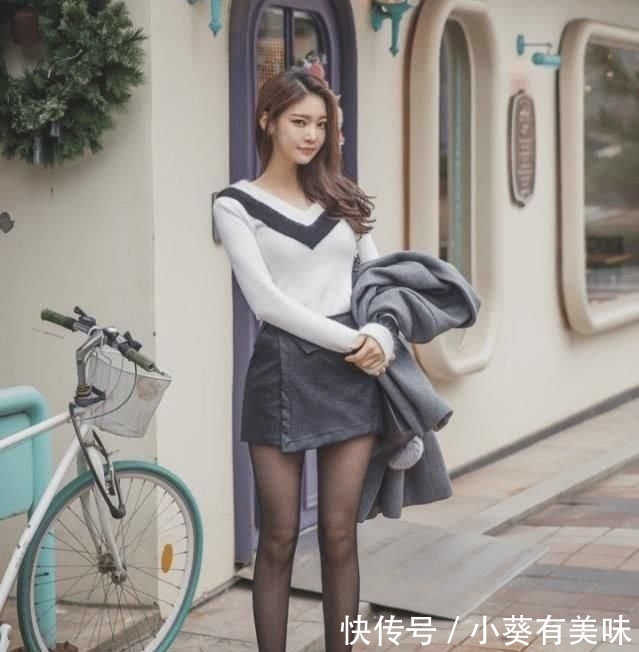 #气质#黑白灰搭配的成熟休闲套装，呈现出一种款款大方的气质