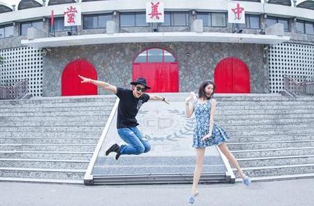 Skr!“萌妃”金晨秀超高难度一字马 网友：确实可以卖艺了！