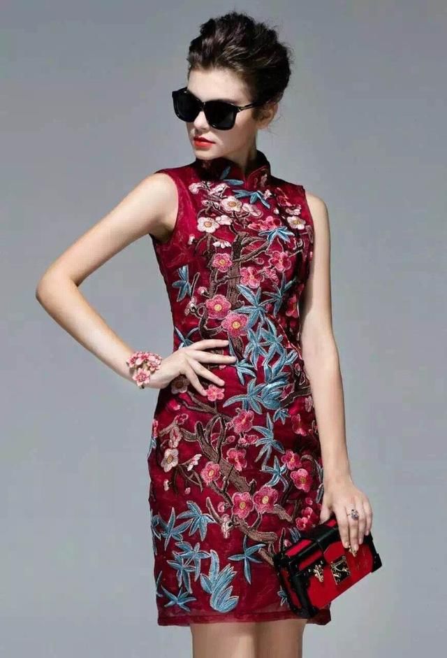 不同面料风格在旗袍上的呈现