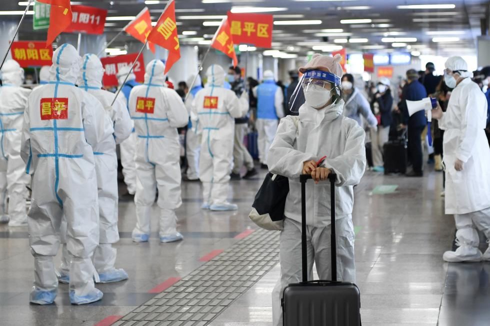  列车驶入：武汉“解封”后首趟返京列车抵达北京西站