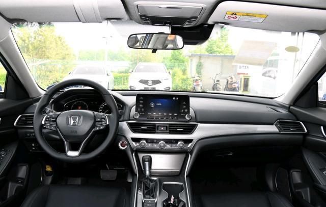  『款车』本田雅阁这款车怎么样？