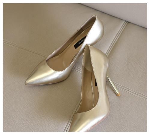 细跟高跟鞋，快来看看吧，由你喜欢的吗