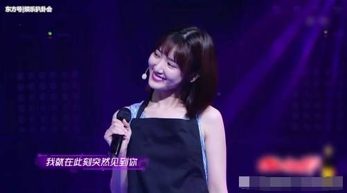 30岁毛晓彤高马尾梳对了发型瞬间变高冷女王，网友:陈翔后悔吗