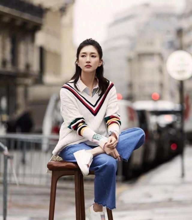 『荷叶边衬衫』胖女孩穿阔腿裤别大意,搭配这些上装才明智,不仅显瘦还超时髦