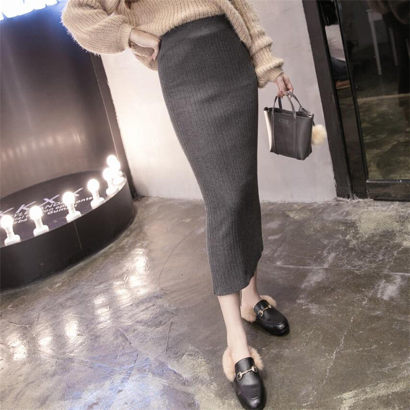 这半身裙真洋气，80后女人穿巨有魅力，显嫩更气质