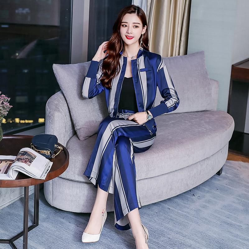 女人过了41岁别穿太土!不妨试试刚上新的秋套装，洋气显年轻