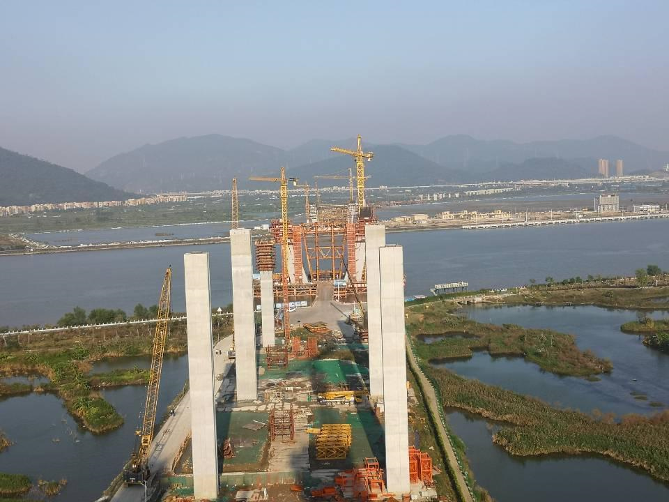 洪鹤大桥二标段边、辅墩完工,全面进入主塔施工