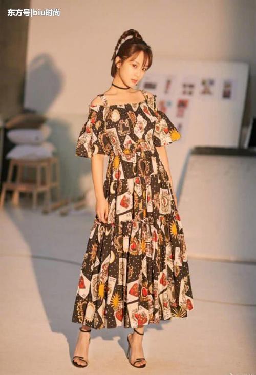 听说你被香蜜虐哭了，我却迷上了杨紫戏外风格百变的穿搭