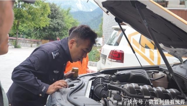 越野部落川藏勘线风物志(五):一个老喇嘛和两个小屁孩的拉萨