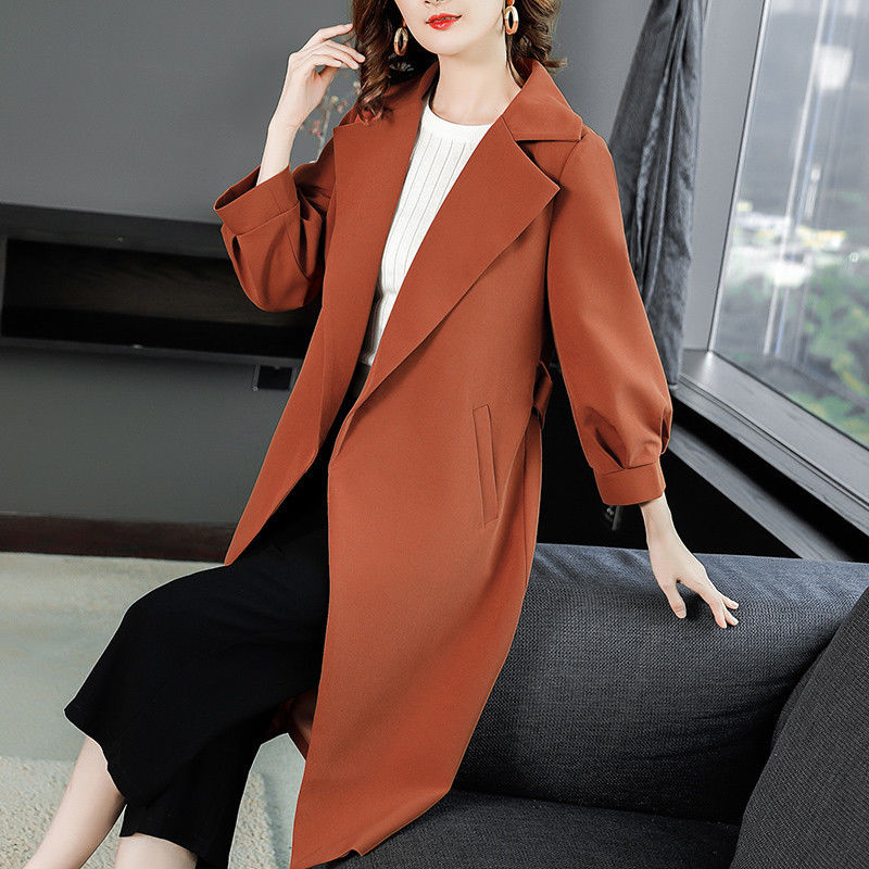 个子不高,可别去买羽绒服,看着土气,穿大衣+短靴,高挑又洋气